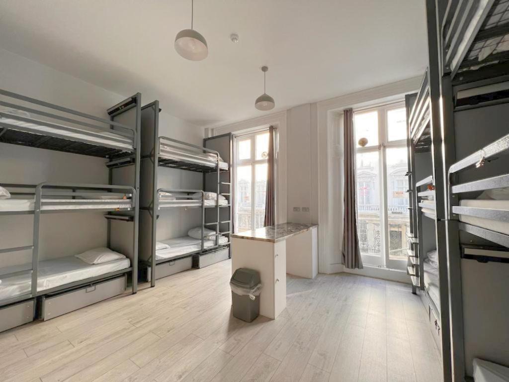 Astor Kensington Hostel London Exteriör bild
